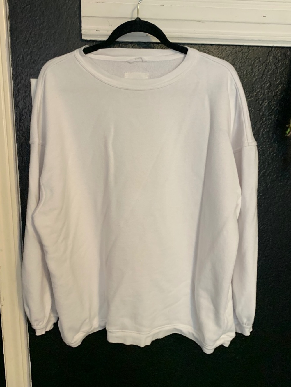 Aerie sz M white sweatshirt